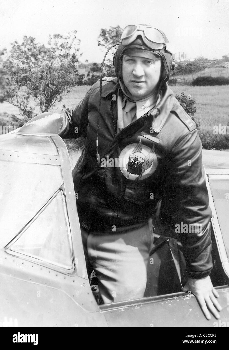 Un WW11 USAAF piloto de la fuerza aérea en la cabina de su República P-47 Thunderbolt Foto de stock