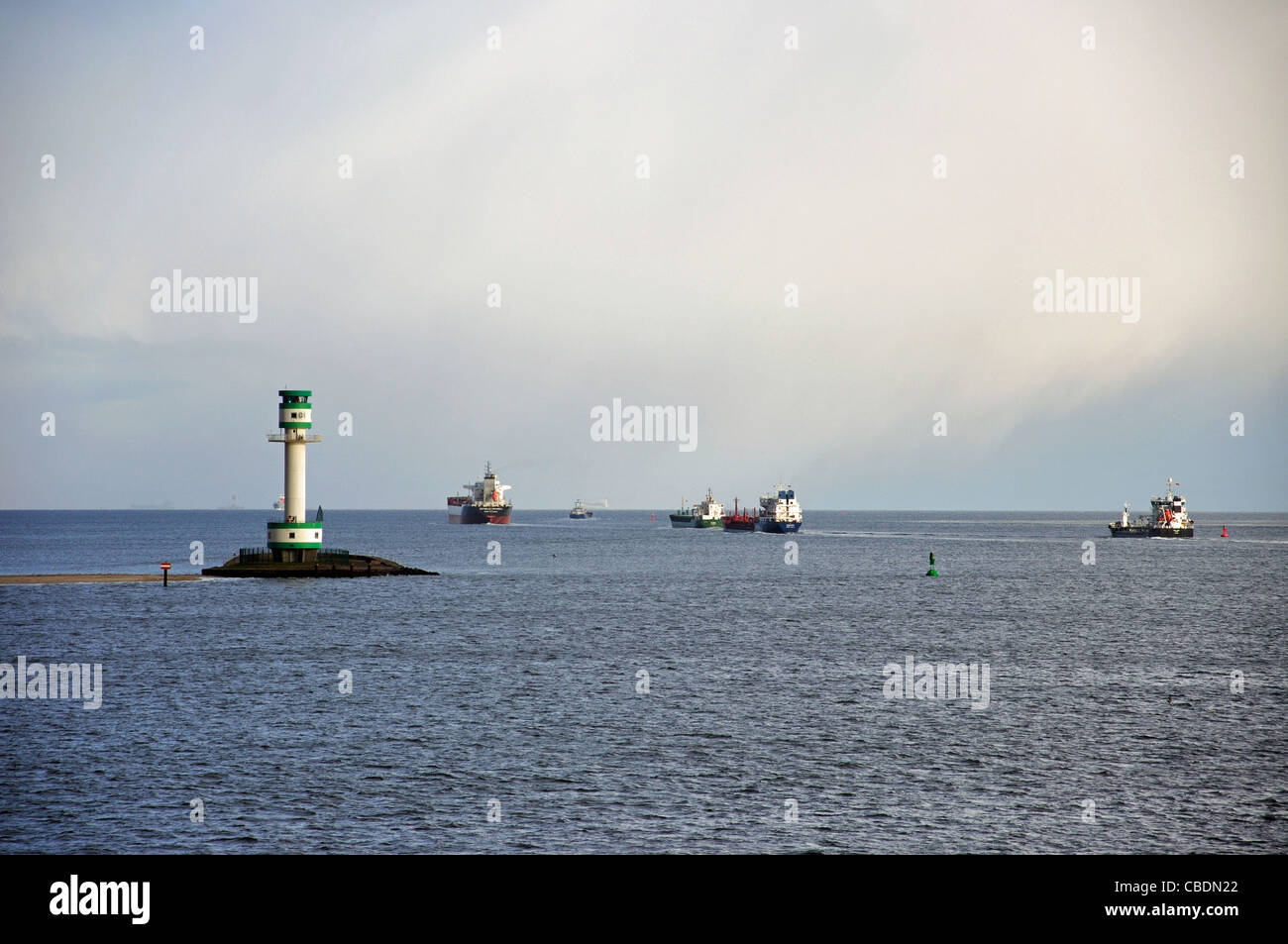 Los barcos en el Mar Báltico después de salir del Canal de Kiel, Schleswig-Holstein, República Federal de Alemania. Foto de stock