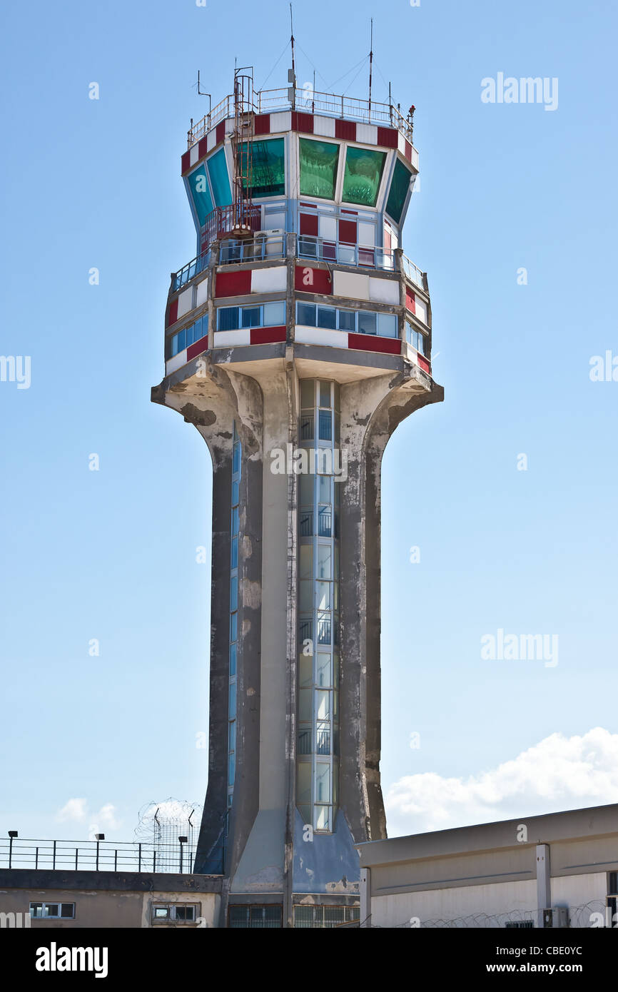 Torre de control de aeropuertos Foto de stock