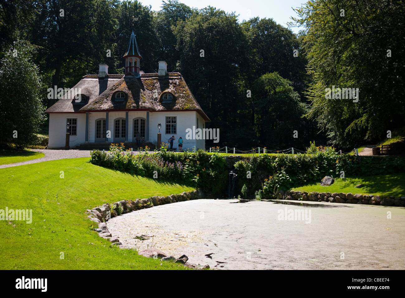 Original en Liselund manor estate cerca de Mons Klint en Dinamarca Foto de stock