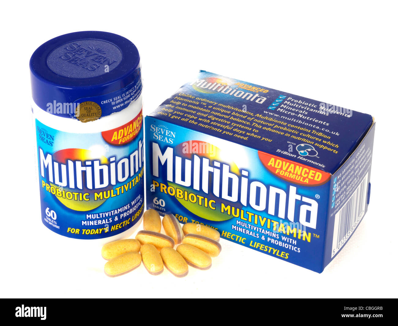 Caja de Multibionta Multi vitaminas aisladas contra un fondo blanco con ningún pueblo y un trazado de recorte Foto de stock