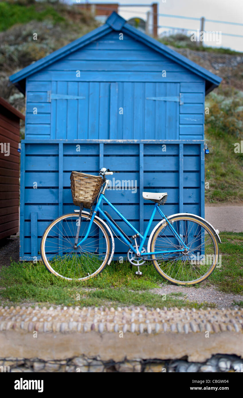Bike storage shed fotografías e imágenes alta resolución - Alamy