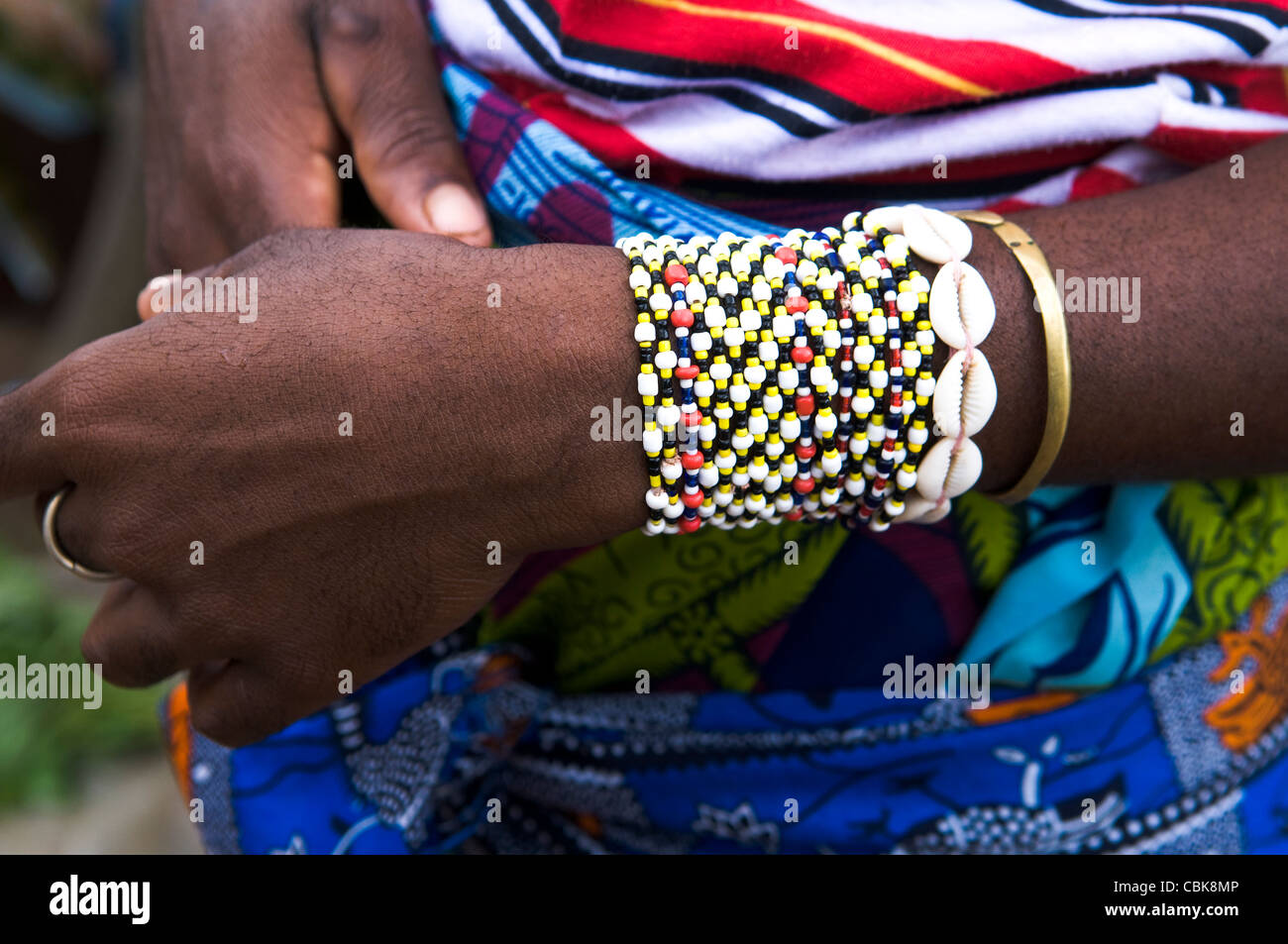 African bracelets fotografías e imágenes de alta resolución - Alamy