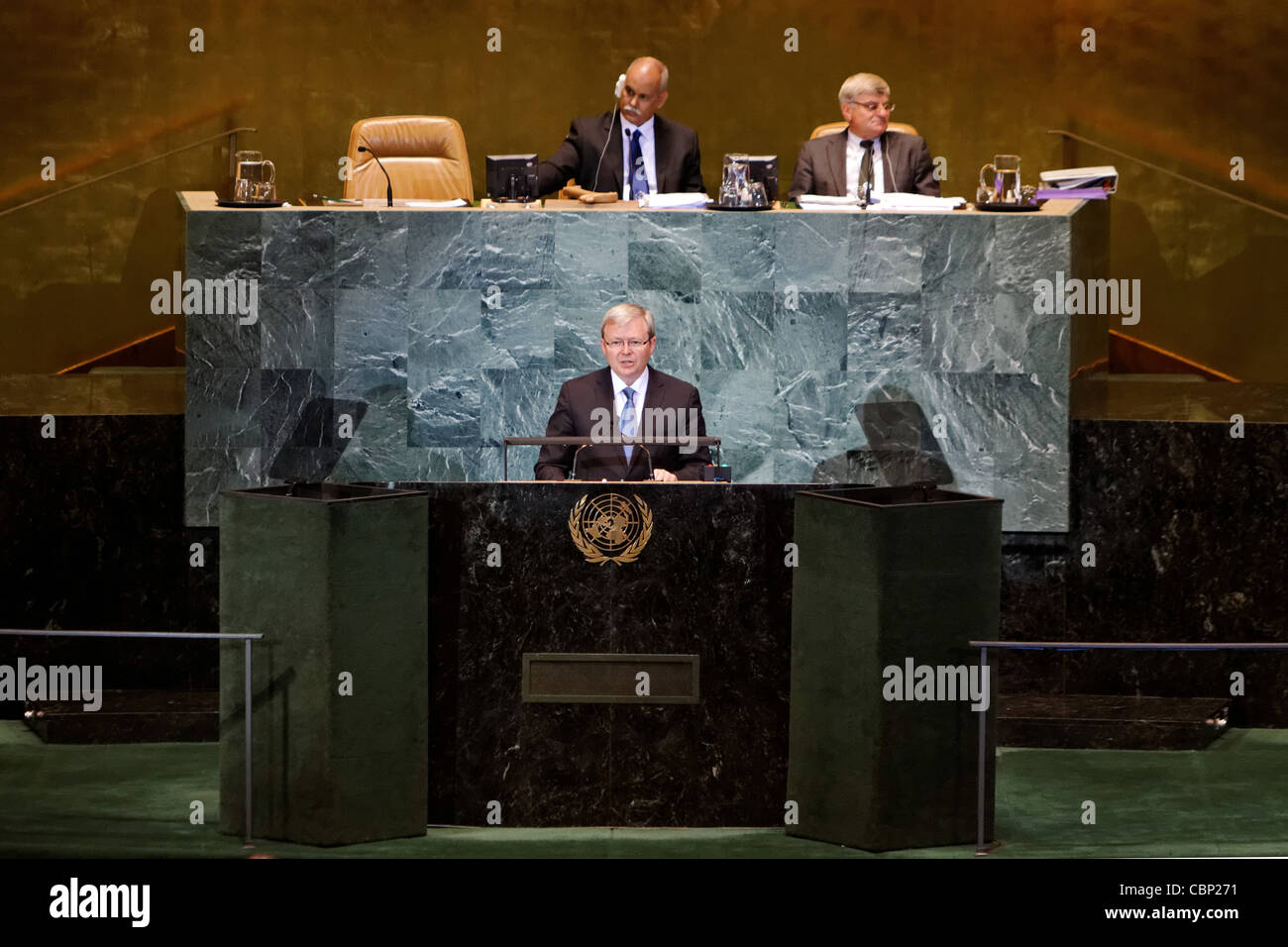 El Ministro australiano de Relaciones Exteriores y ex Primer Ministro Kevin Rudd hace un discurso durante la Asamblea General de las Naciones Unidas 2010 Foto de stock