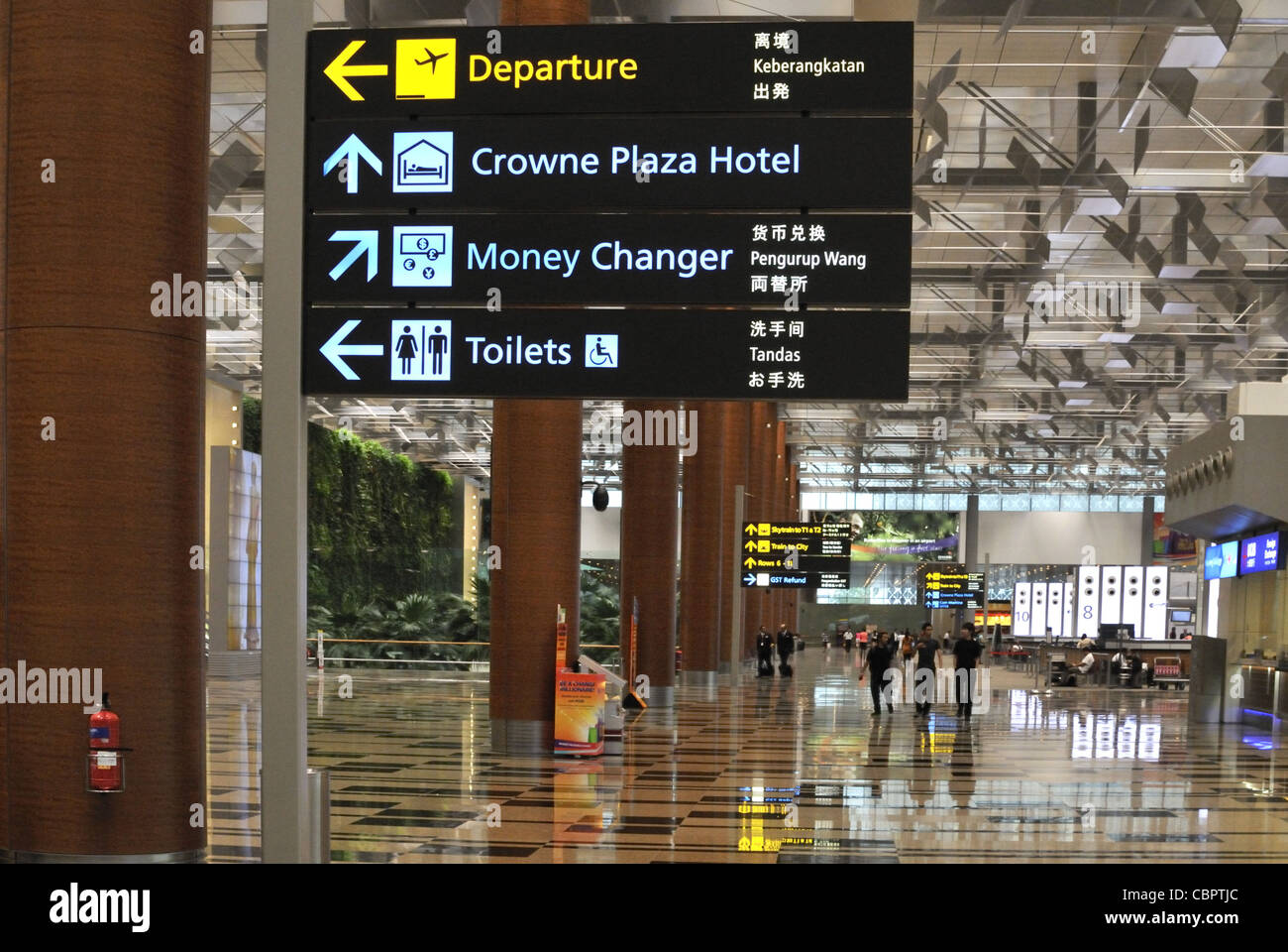 Aeropuerto internacional de Singapur Changi Terminal 3 del check-in. Foto de stock