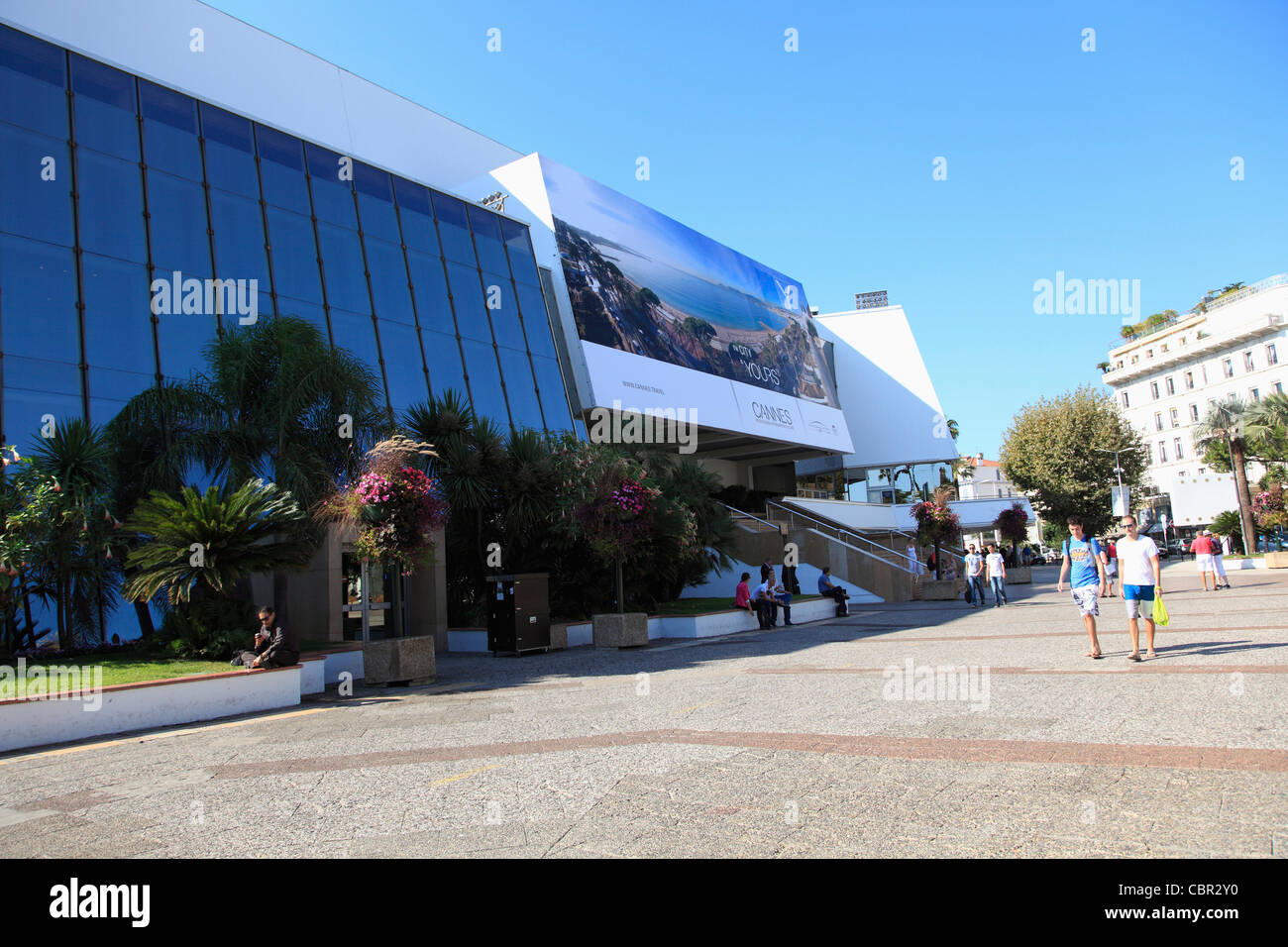 El Palais des Festivals, donde se celebra el Festival de Cine de Cannes, Cannes, Cote d'Azur, La Riviera Francesa, la Provenza, Francia, Europa Foto de stock