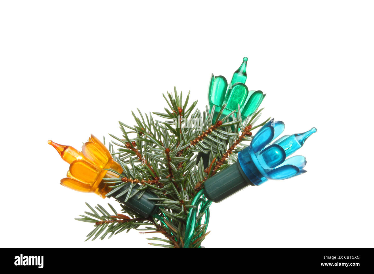 Acercamiento de las luces de hadas sobre un árbol de Navidad Foto de stock