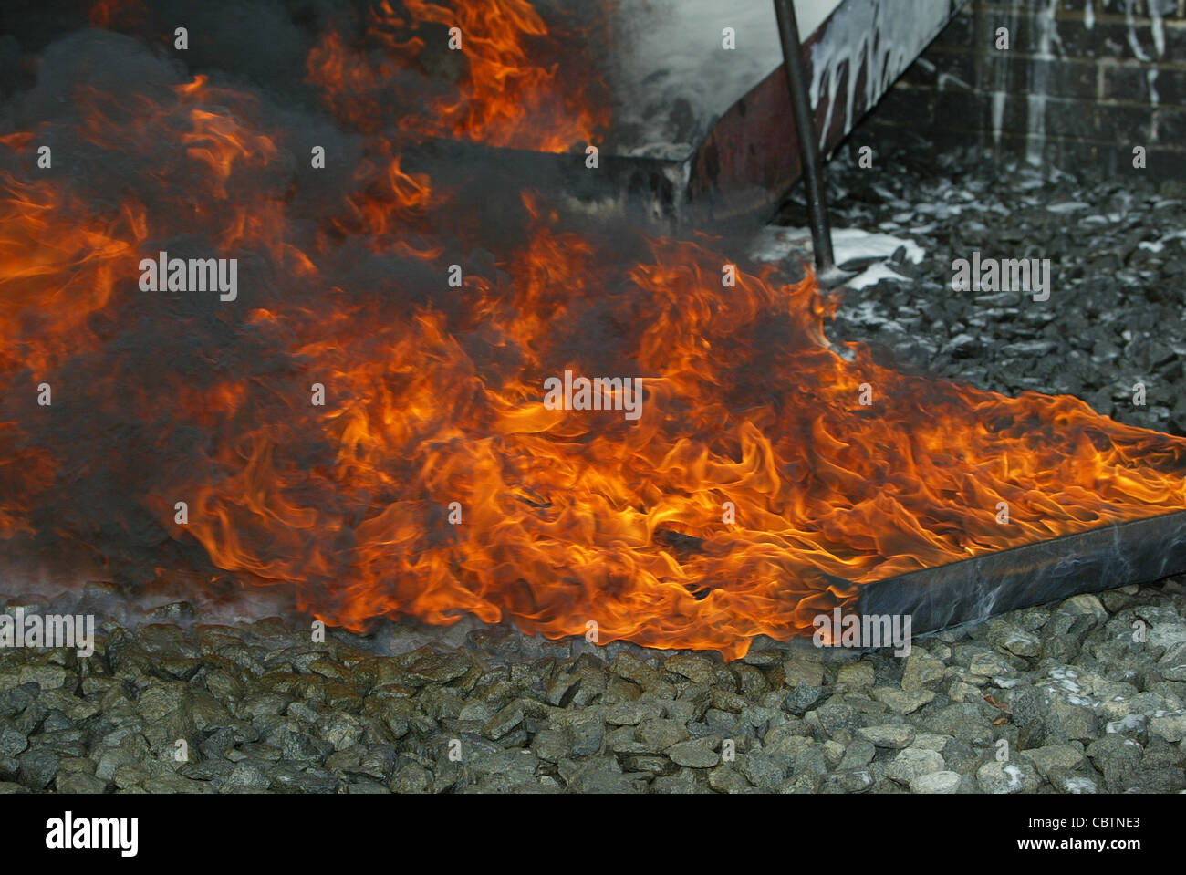 La quema de petróleo diesel Fotografía de stock - Alamy