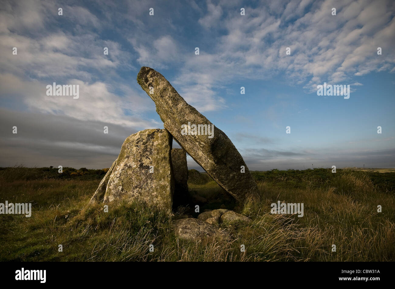 Neolítico Quoit Mulfra cámara mortuoria cerca de Penzance, Cornwall, Reino Unido Foto de stock