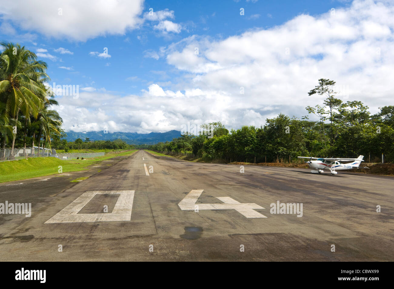 El aeropuerto de Quepos, provincia de Puntarenas Costa Rica Fotografía