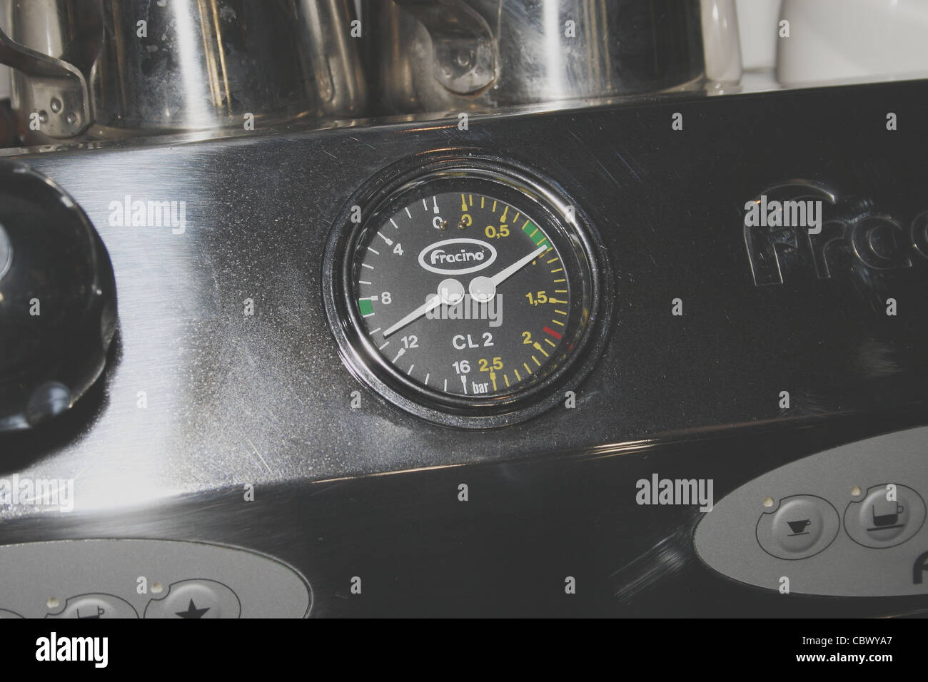 Selector de presión de agua en la cafetera fracino Fotografía de stock -  Alamy