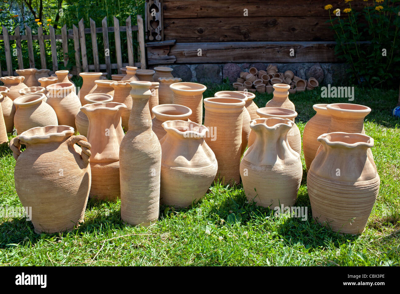 Macetas de arcilla fotografías e imágenes de alta resolución - Alamy