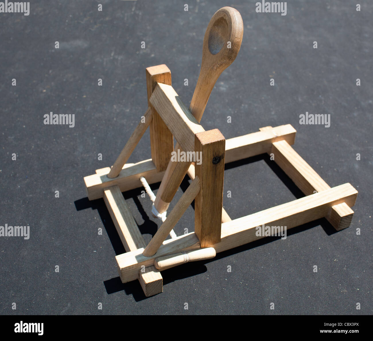 Wooden Catapult Fotos e Imágenes de stock Alamy Wooden Catapult Fotos e Imágenes de stock Alamy