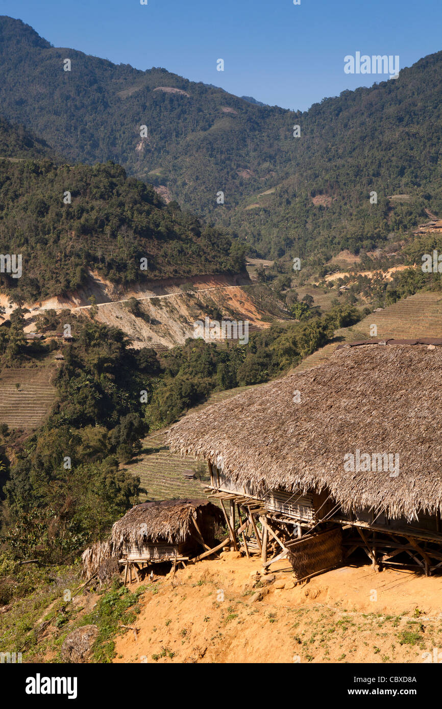 La India, Arunachal Pradesh, junto, remota comunidad agrícola en las estribaciones de los Himalayas Foto de stock