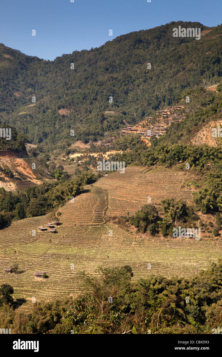 La India, Arunachal Pradesh, junto, remota comunidad agrícola en las estribaciones de los Himalayas Foto de stock