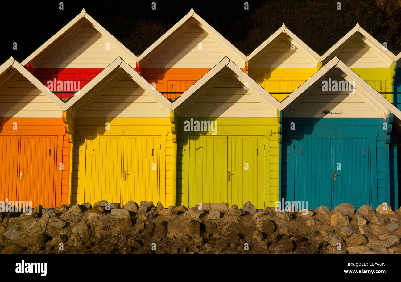 SONY DSC multicolor cabañas de playa, Scarborough, Reino Unido Foto de stock