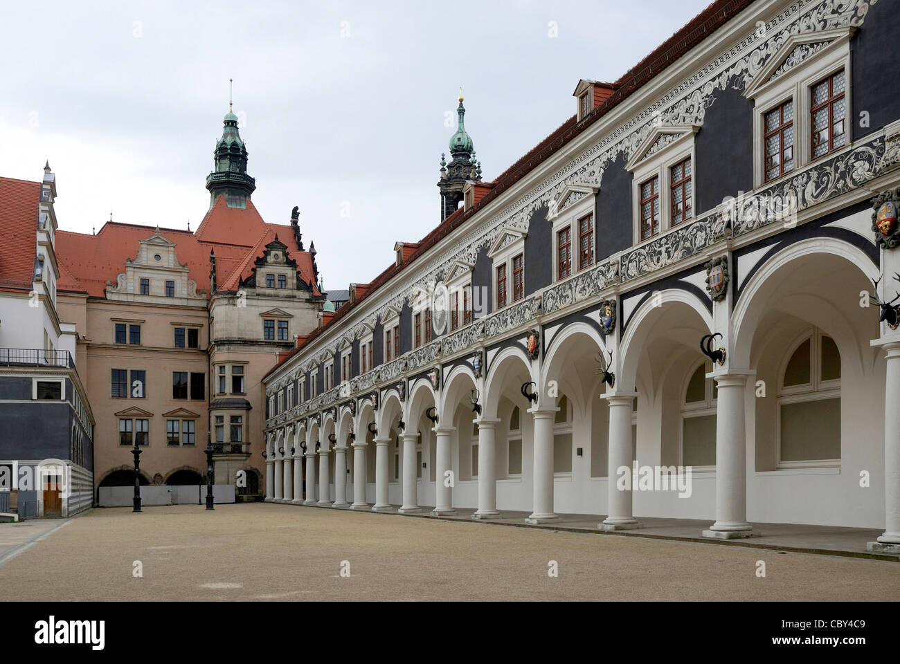 Corte estable en el palacio residencial de Dresde. Foto de stock