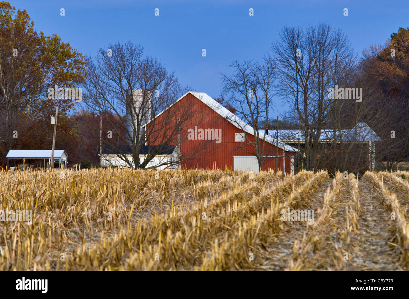 La última luz de día en el Midwestern de la granja en el condado de Jennings, Indiana Foto de stock
