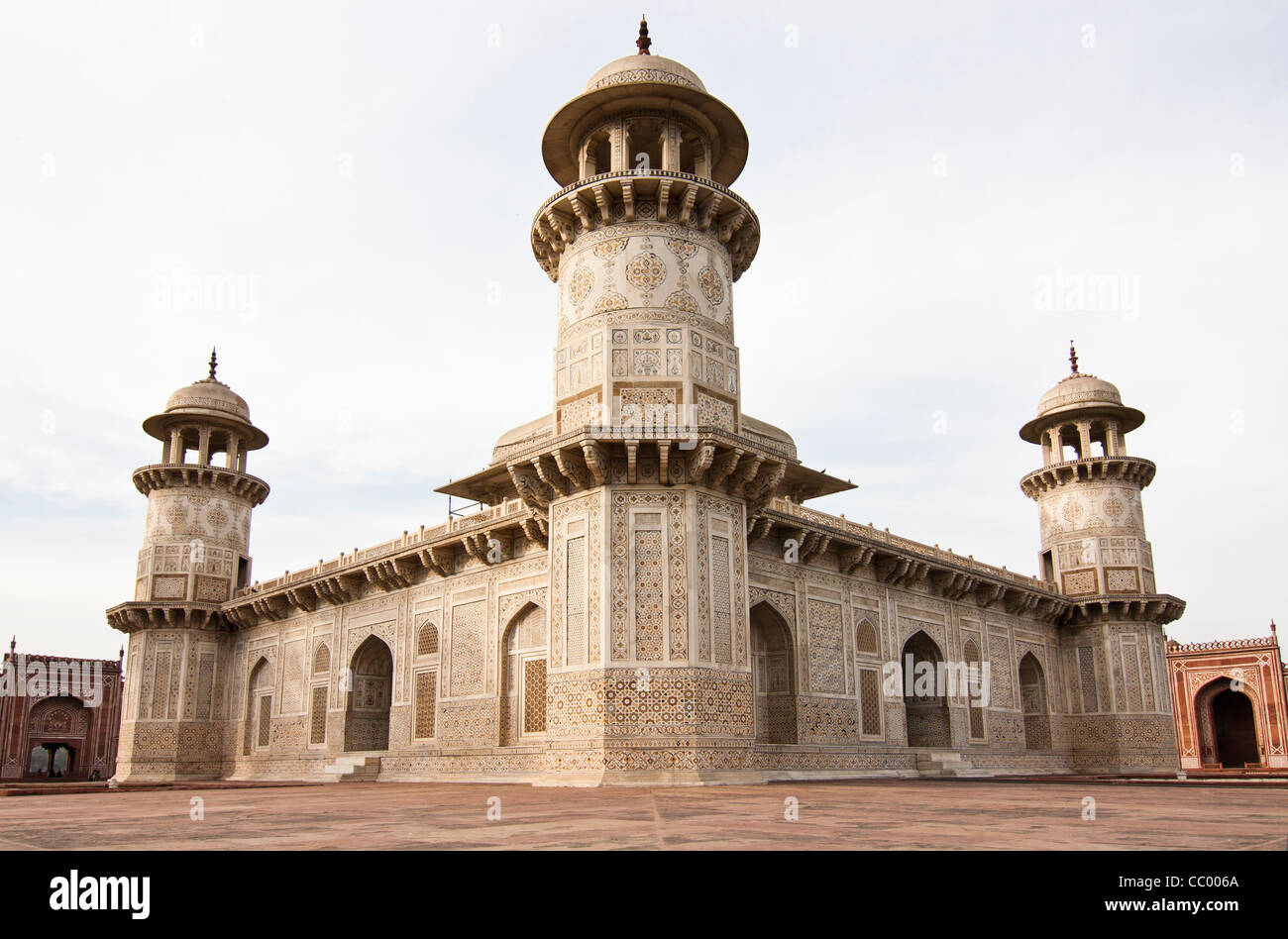 Itimad Ud Daulah, también conocido como el Baby Taj, Agra, India. Foto de stock