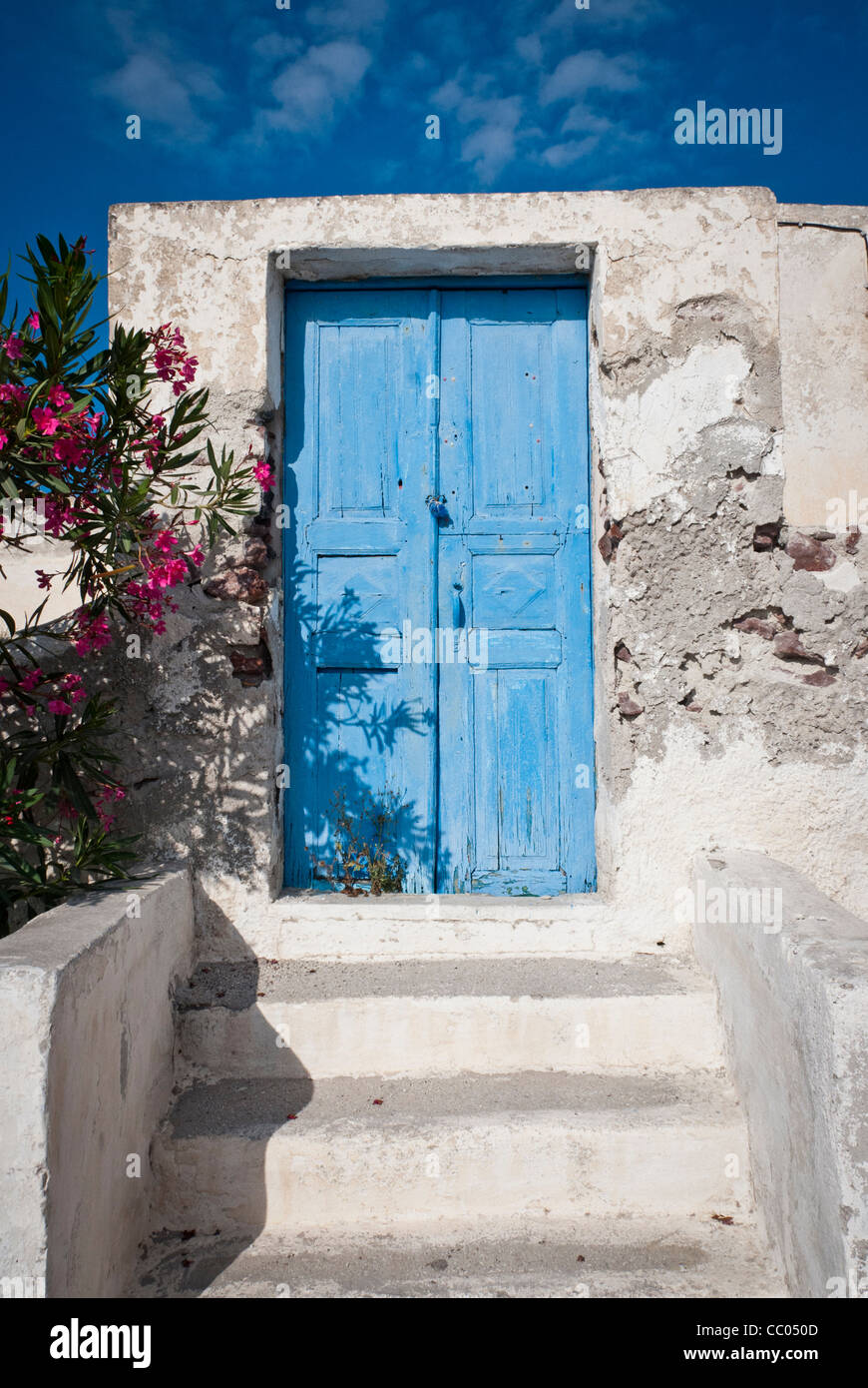 Puertas griegas fotografías e imágenes de alta resolución - Alamy