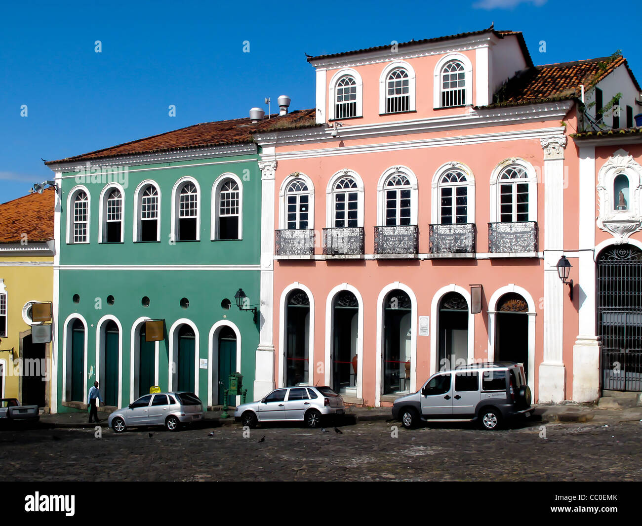 La arquitectura clásica en el antiguo centro histórico de Pelourinho, Salvador de Bahía, Brasil Foto de stock