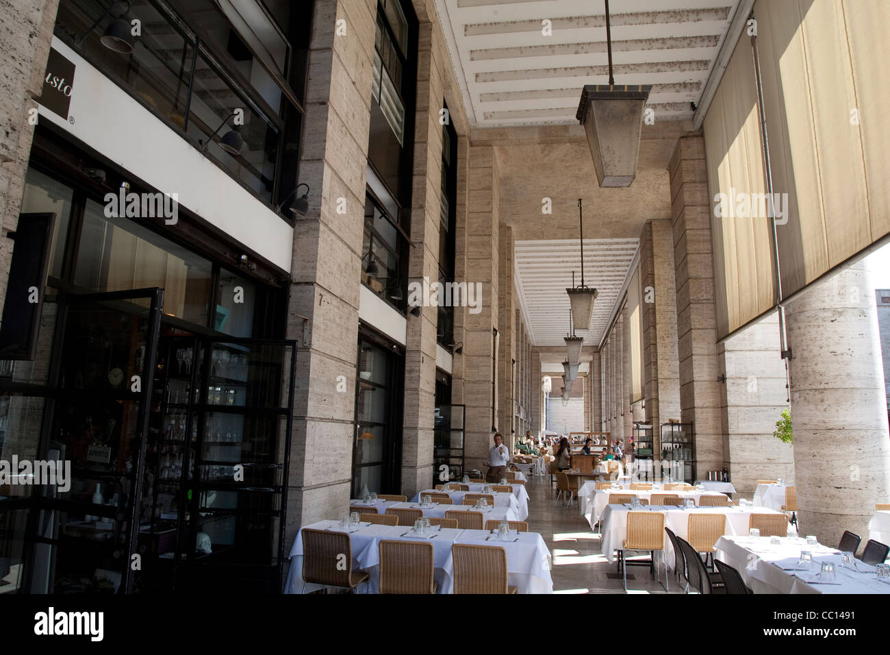 Gusto Emporio Libreria Enoteca Restaurante, Piazza Augusto Imperatore