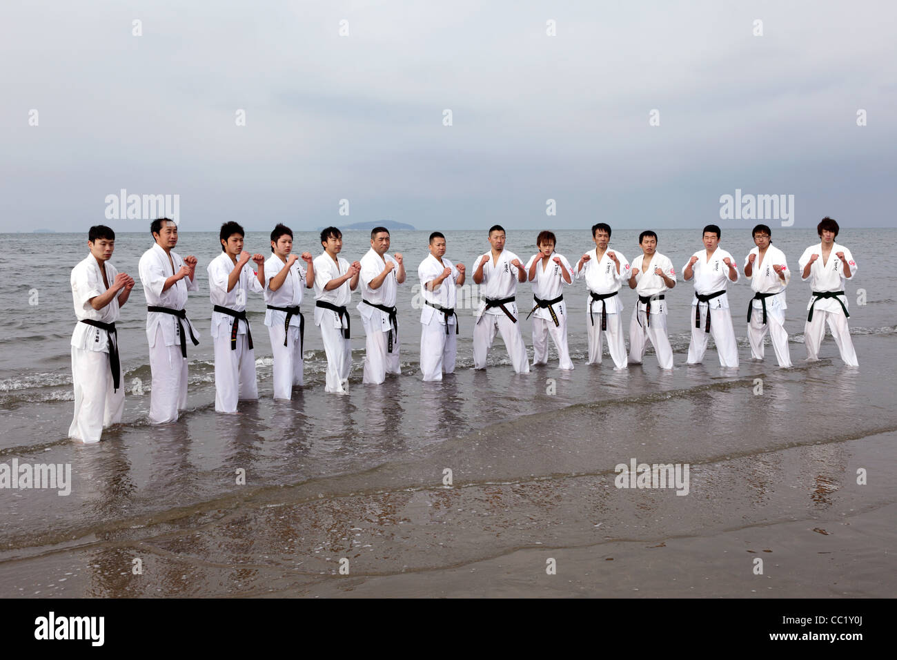 Arte Marcial japonesa alberga el entrenamiento de karate Fotografía de