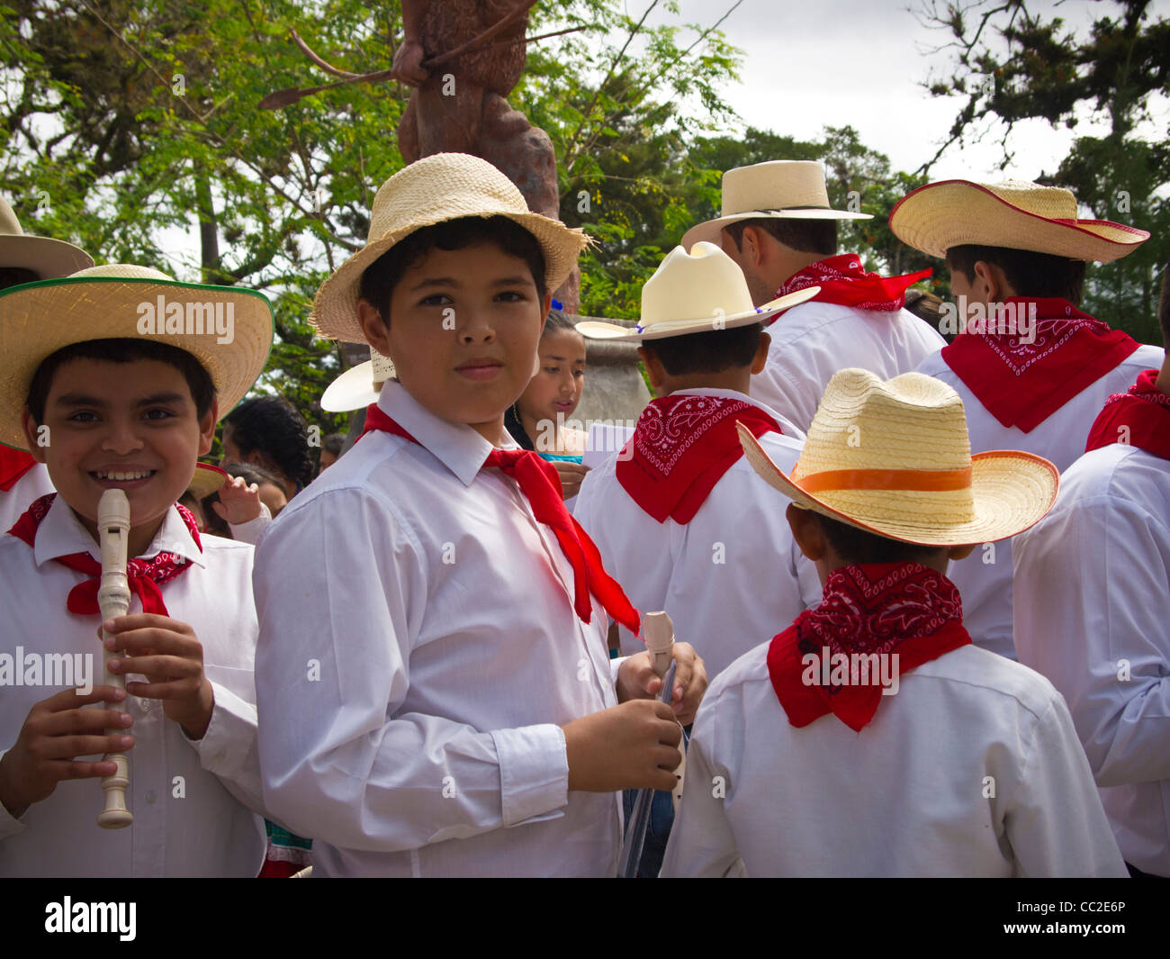Vestido tradicional de honduras fotografías e imágenes de alta resolución - Alamy Vestido tradicional de honduras fotografías e imágenes de alta resolución - Alamy
