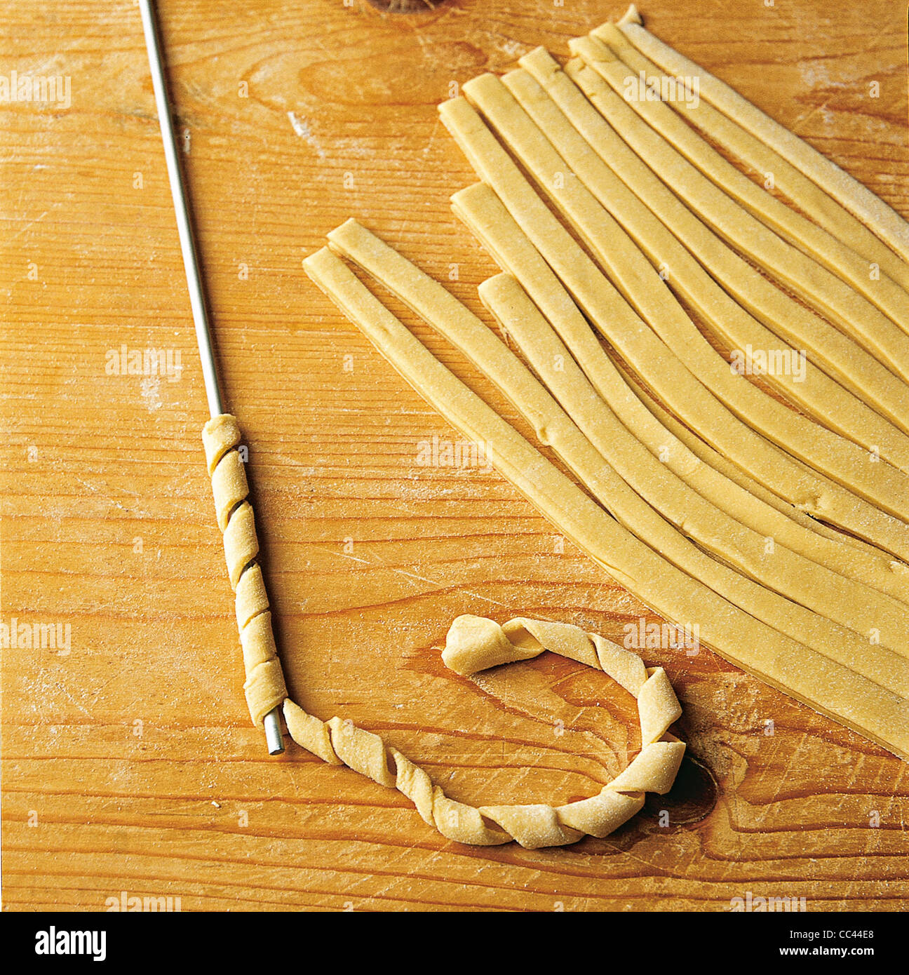 Cocina: Pasta con hierro I Fusilli 5 Fotografía de stock - Alamy