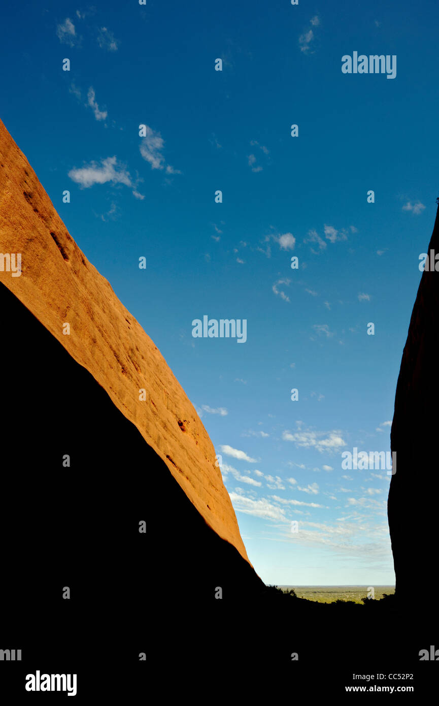 Valle de los vientos, Kata Tjuta, el Parque Nacional de Uluru-Kata Tjuta,  el Territorio del Norte, Australia Fotografía de stock - Alamy