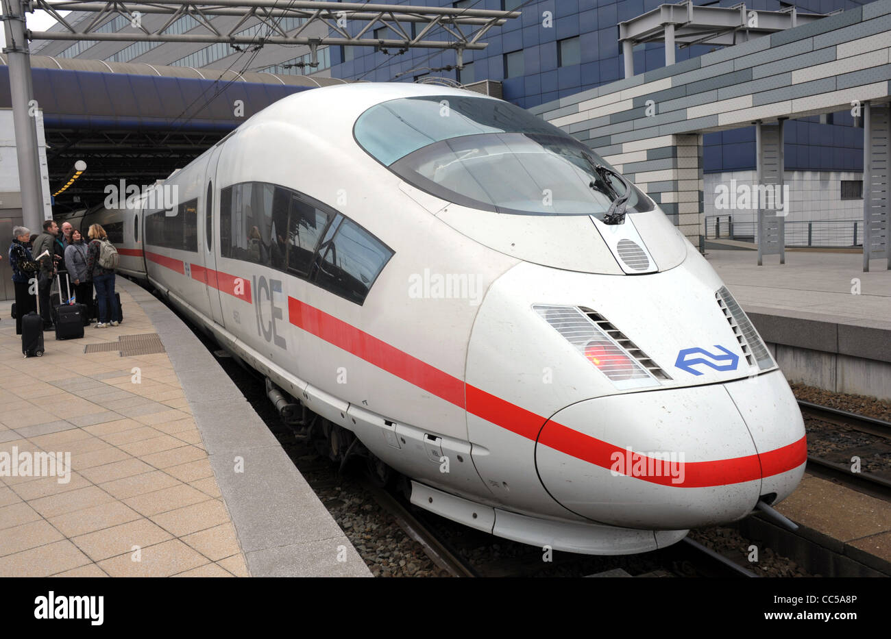 Los trenes ICE, los ferrocarriles alemanes (Deutsche Bahn) tren ICE Foto de stock