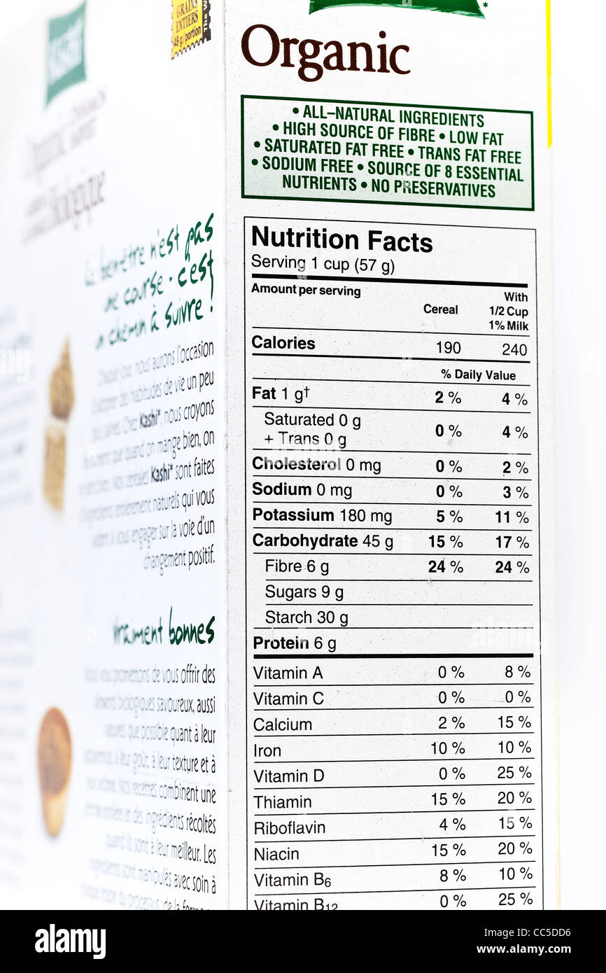 Caja de cereales orgánicos, la etiqueta de información nutricional, cerrar Foto de stock