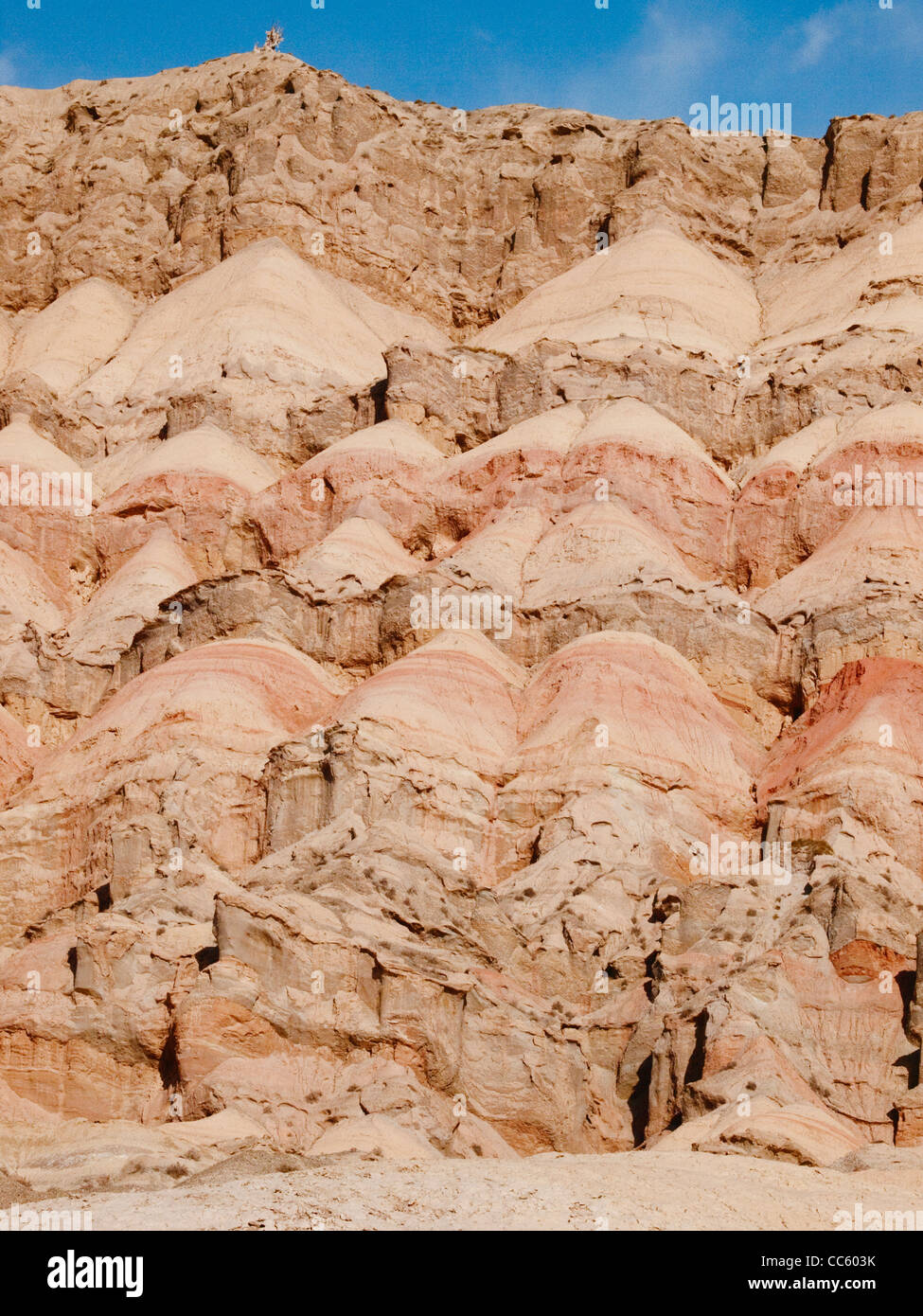Danxia Landform, Wucaitan Park, Prefectura de Altay, Xinjiang, China Foto de stock