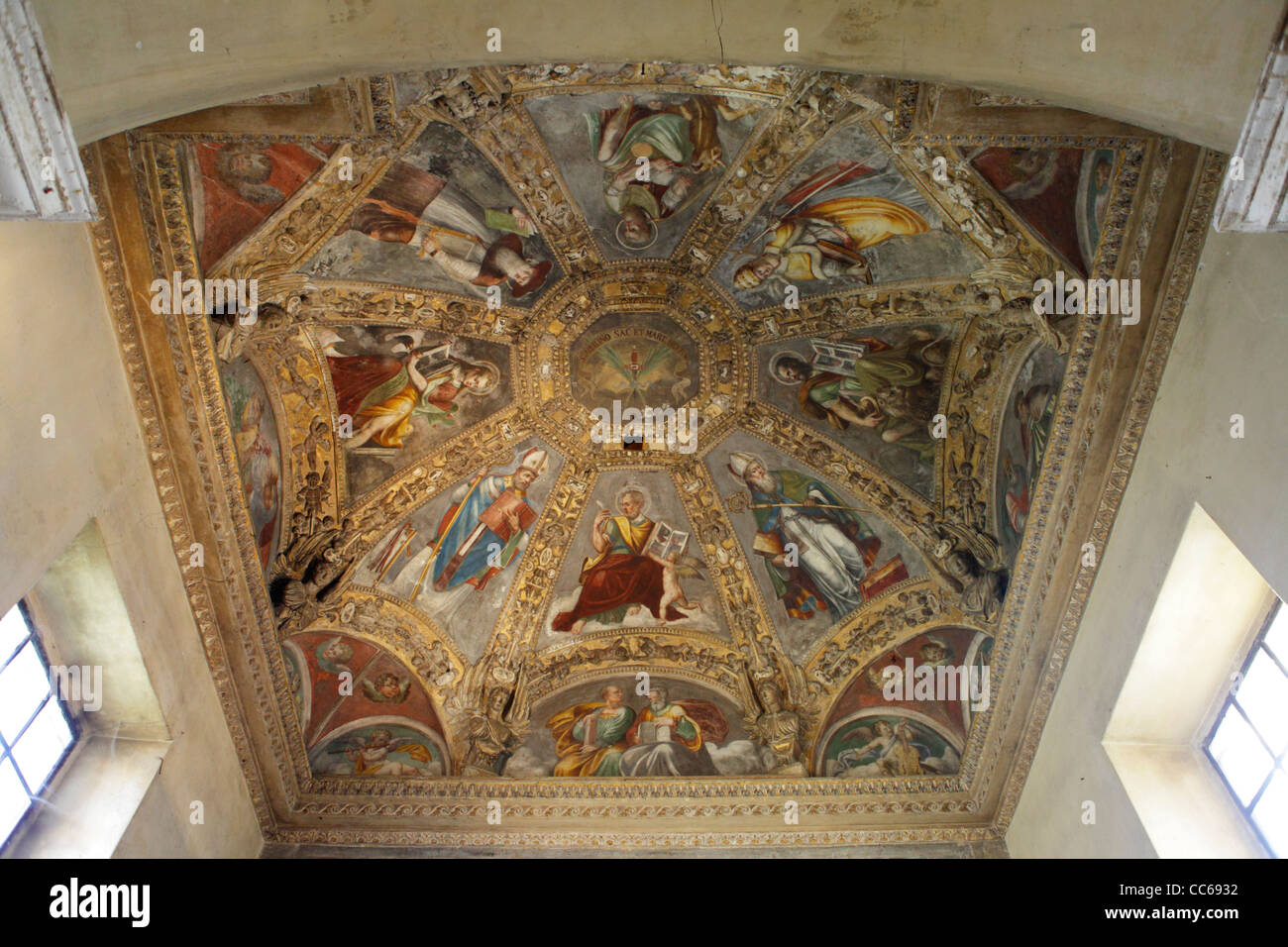 Los mosaicos de la capilla de San Aquilino en la Basílica de San