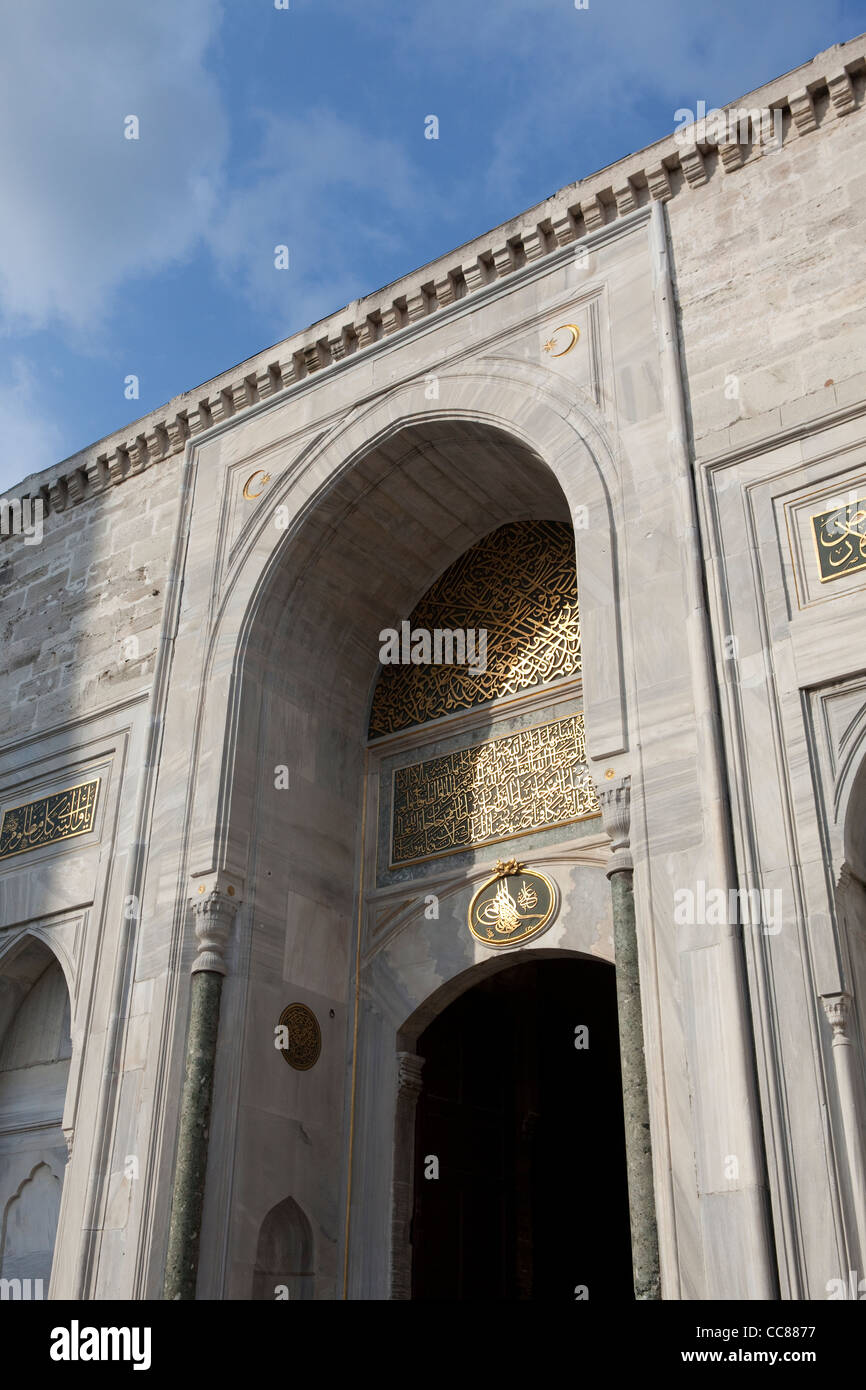 Puerta Imperial - El Palacio de Topkapi, en Estambul. Foto de stock