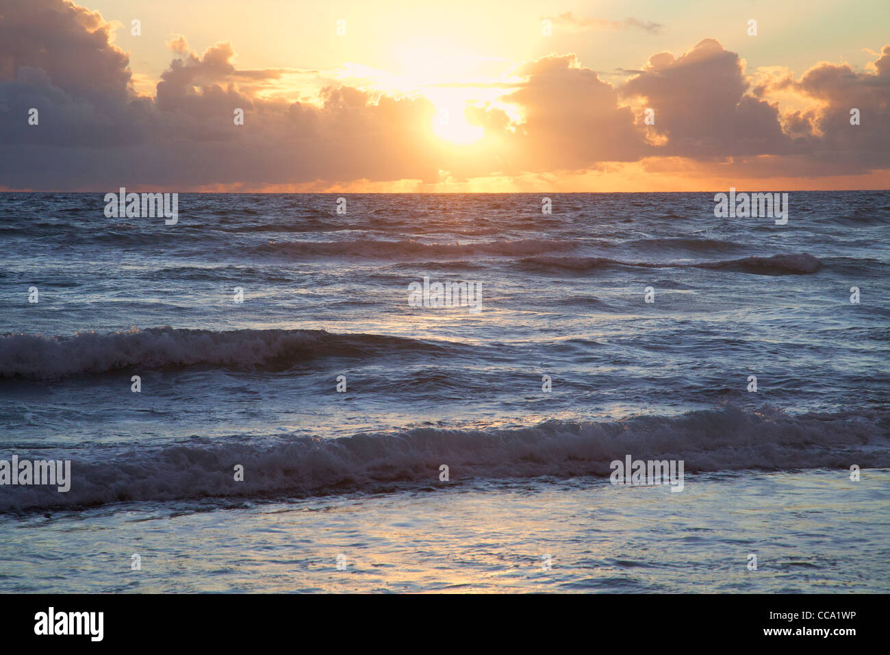 Nukoli'i Beach, también conocido como cocinas, Playa de Kauai, Hawaii. Foto de stock