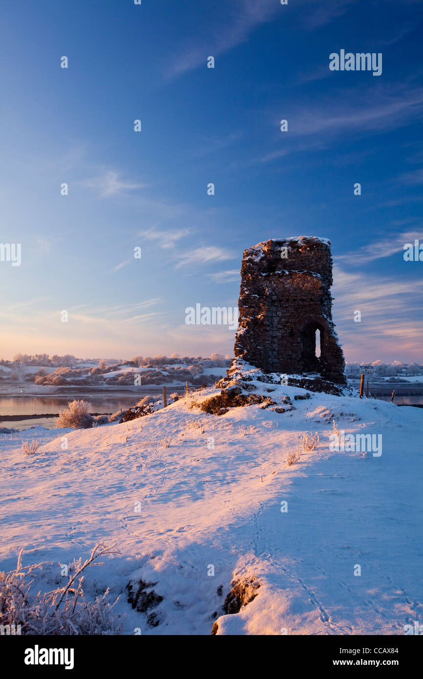 Puesta de sol en invierno Castleconnor Castle, Condado de Sligo, Irlanda. Foto de stock