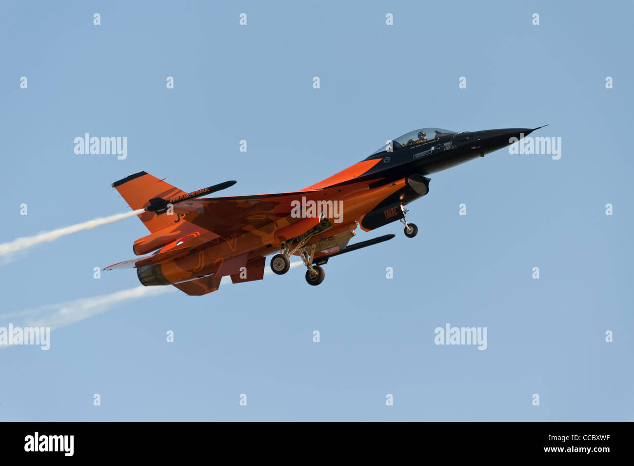 El equipo de demostración F-16 holandés Foto de stock