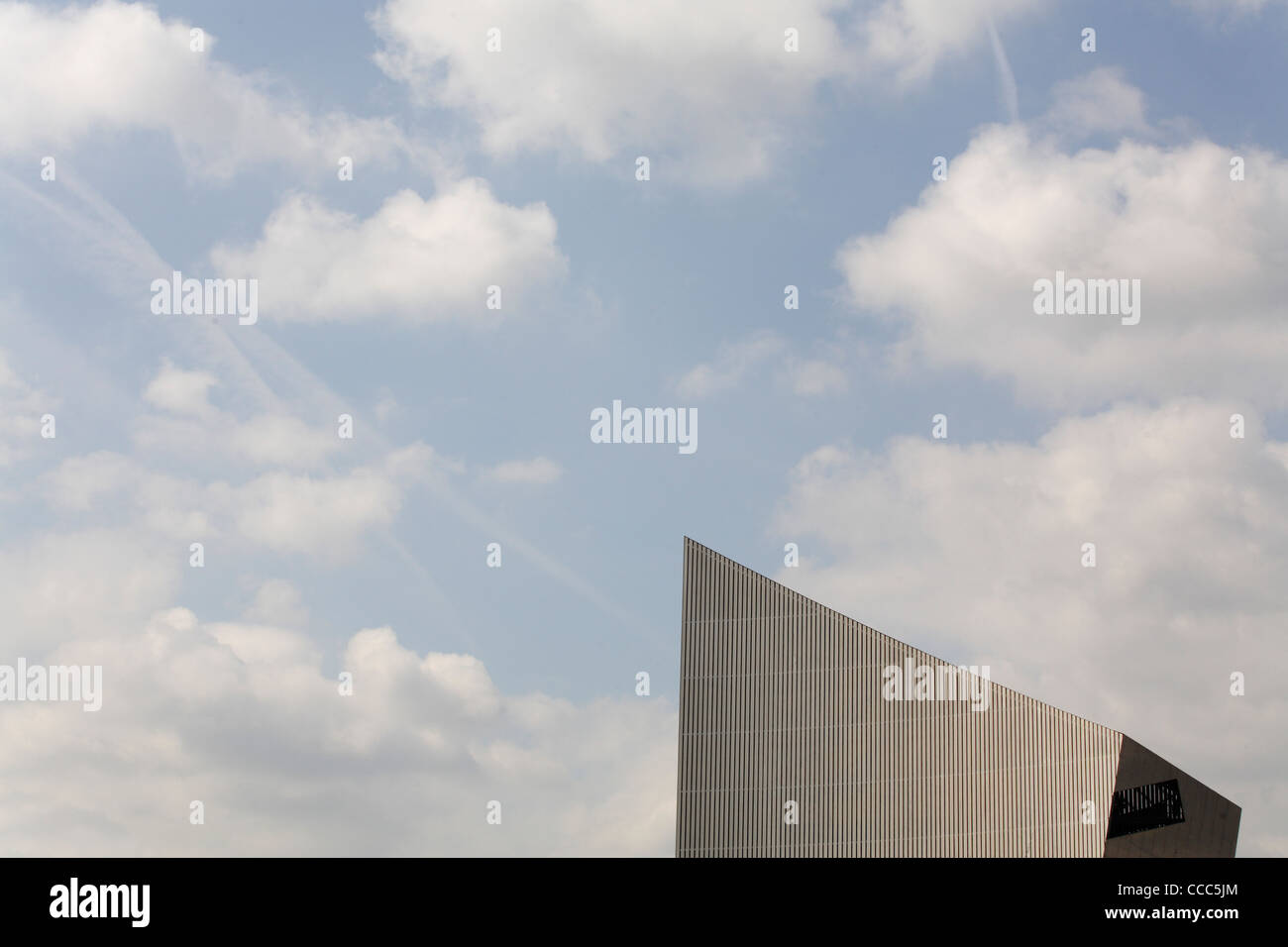 Imperial War Museum North, Daniel Libeskind, Manchester, Reino Unido, 2002 Foto de stock