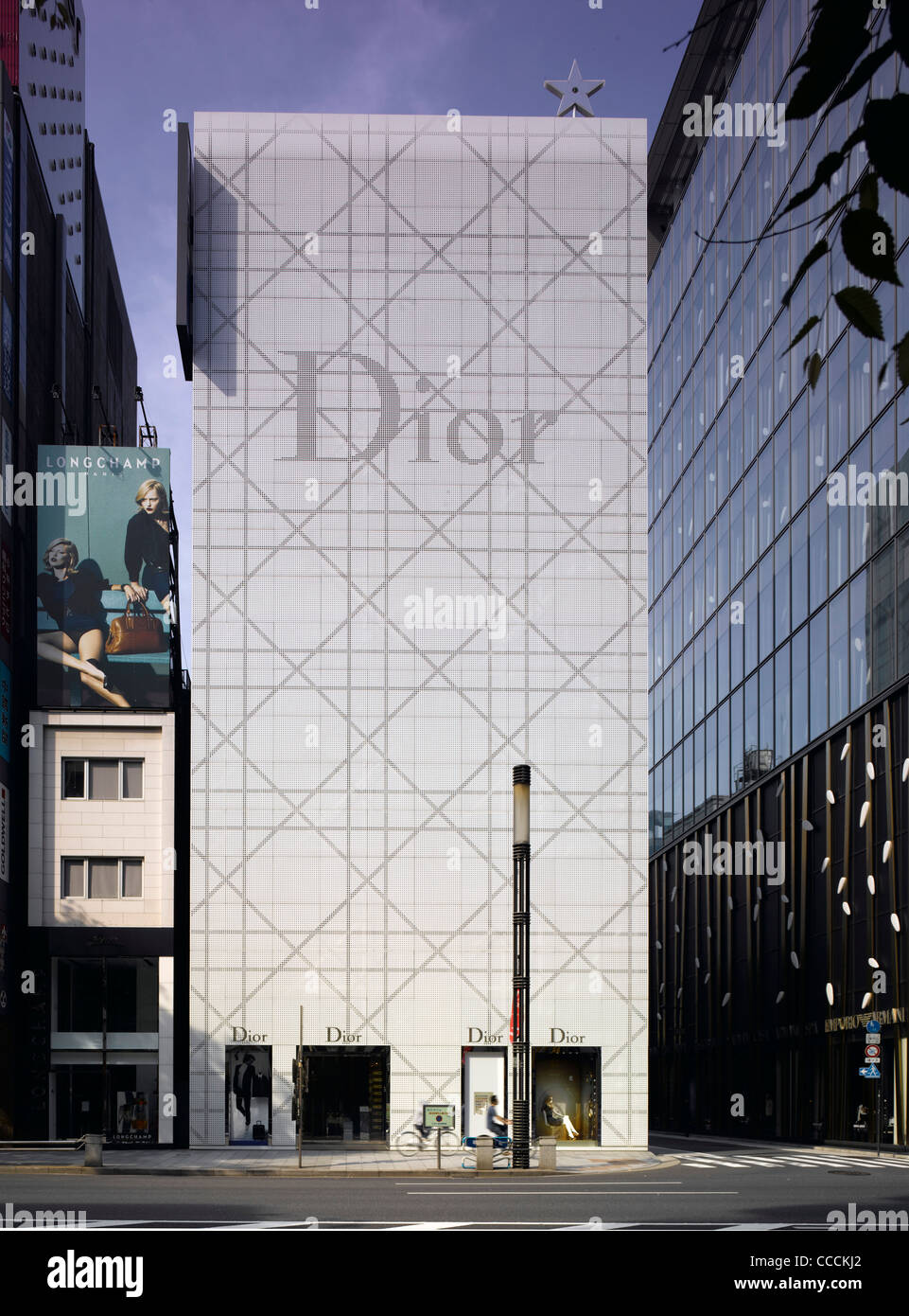 Dior building fotografías e imágenes de alta resolución - Alamy