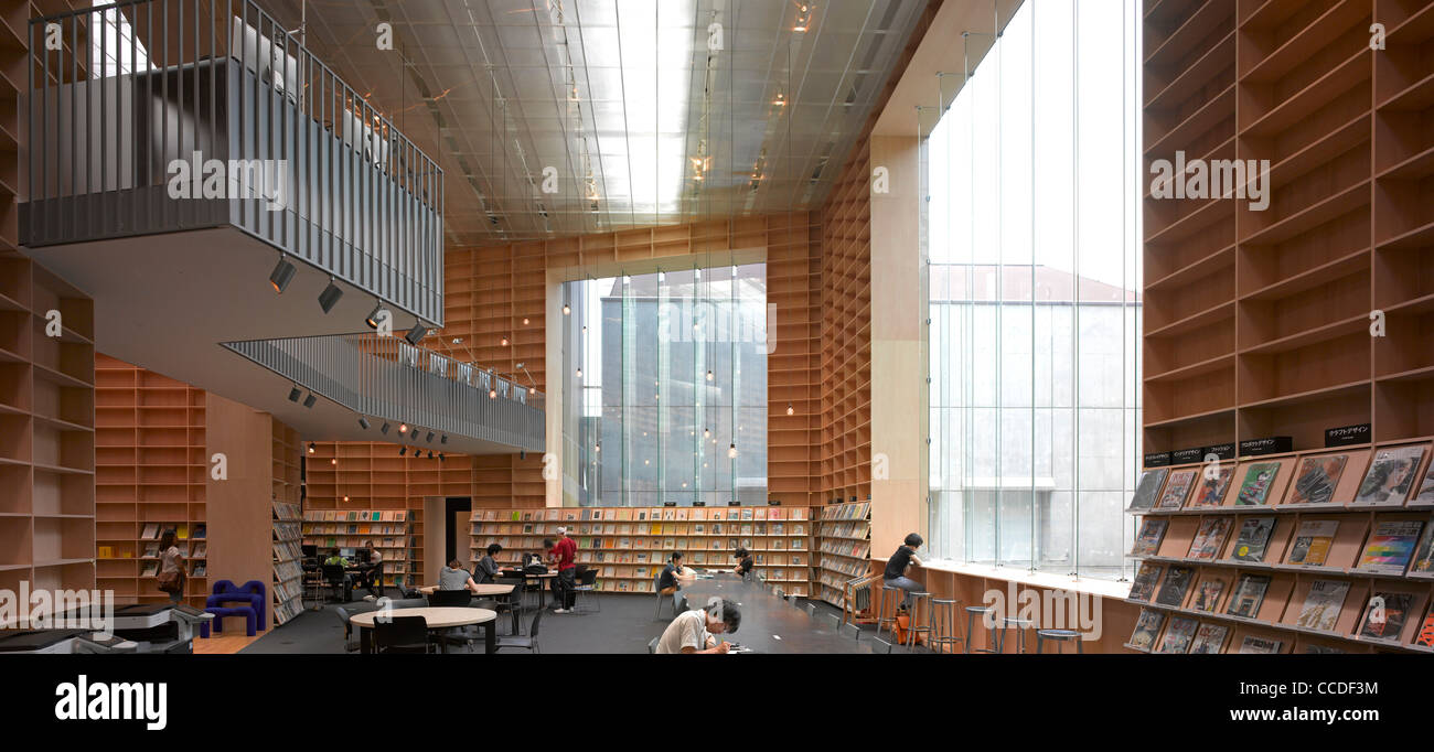 Una nueva biblioteca de la Universidad de Arte en las afueras de Tokio ganó  en una competencia en 2008, es Sou Fujimotos'' al proyecto más grande  Fotografía de stock - Alamy