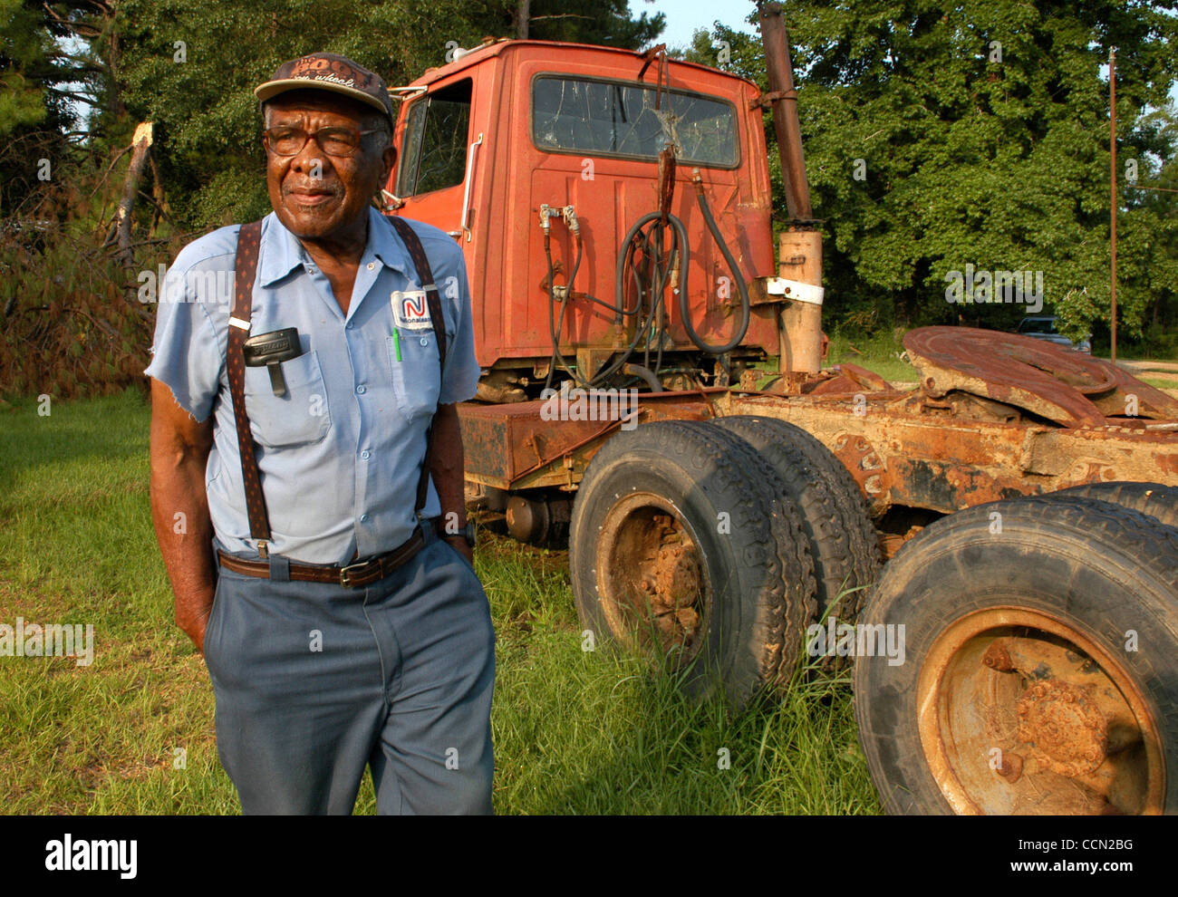 Eddie Cotton, 82, Hermanville, MS, con un camión (no trabajan con