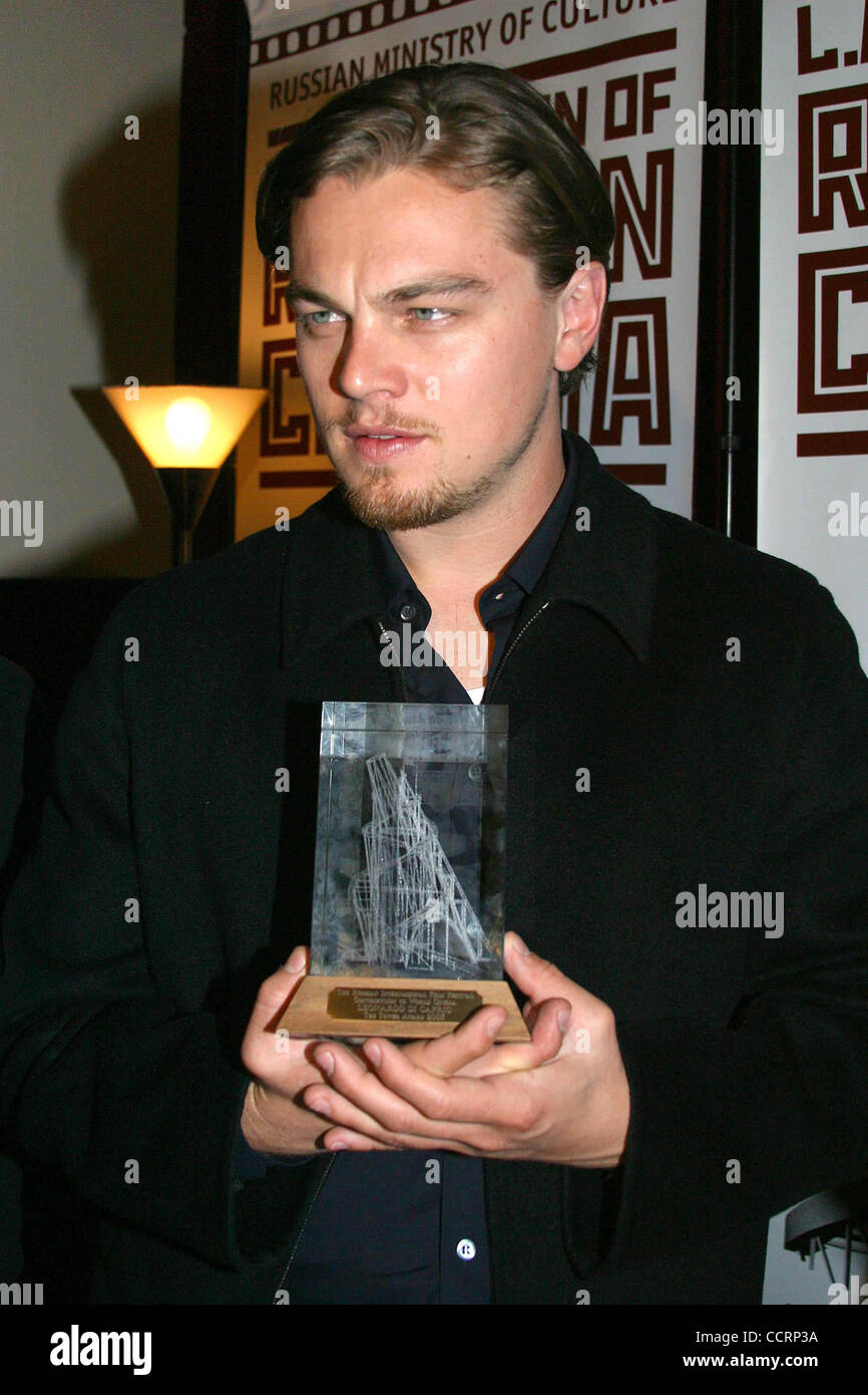 Abril 20, 2003 - Hollywood, California, EE.UU. - I7568CHW.EXCLUSIVOS DEL FESTIVAL INTERNACIONAL DE CINE ruso-Adjudicación de Leonardo Dicaprio el prestigioso premio de la torre por su contribución al cine mundial.ARCLIGHT HOLLYWOOD, Hollywood, CA .20/04/2003 . / / 2003 .Leonardo Dicaprio(Crédito Imagen: Â© Clinton Foto de stock