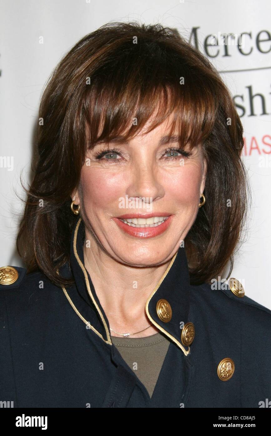 Anne archer fotografías e imágenes de alta resolución - Alamy