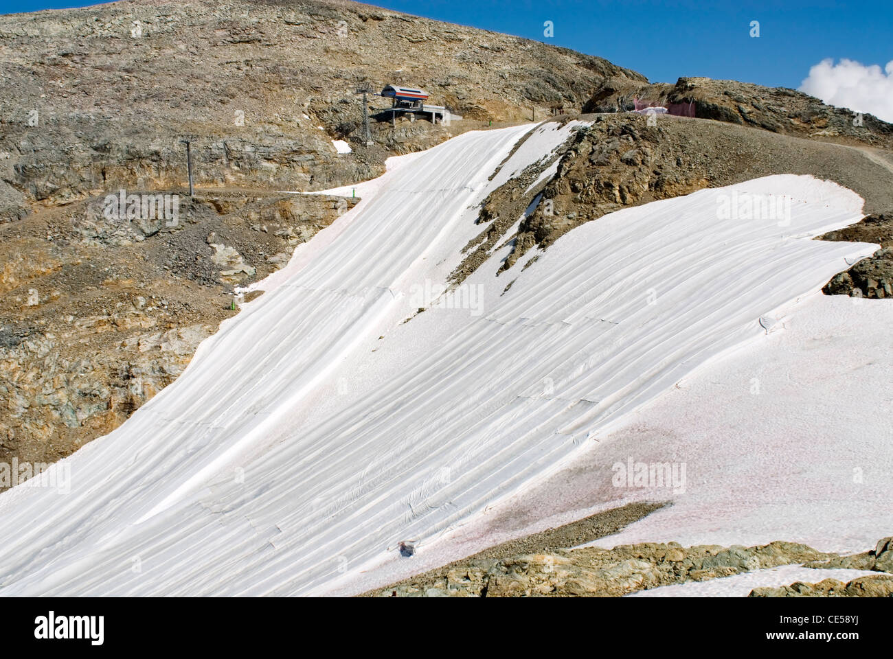 Cubierta Glaciar Diavolezza, cerca de la estación de montaña, Upper Engadin, Suiza Foto de stock