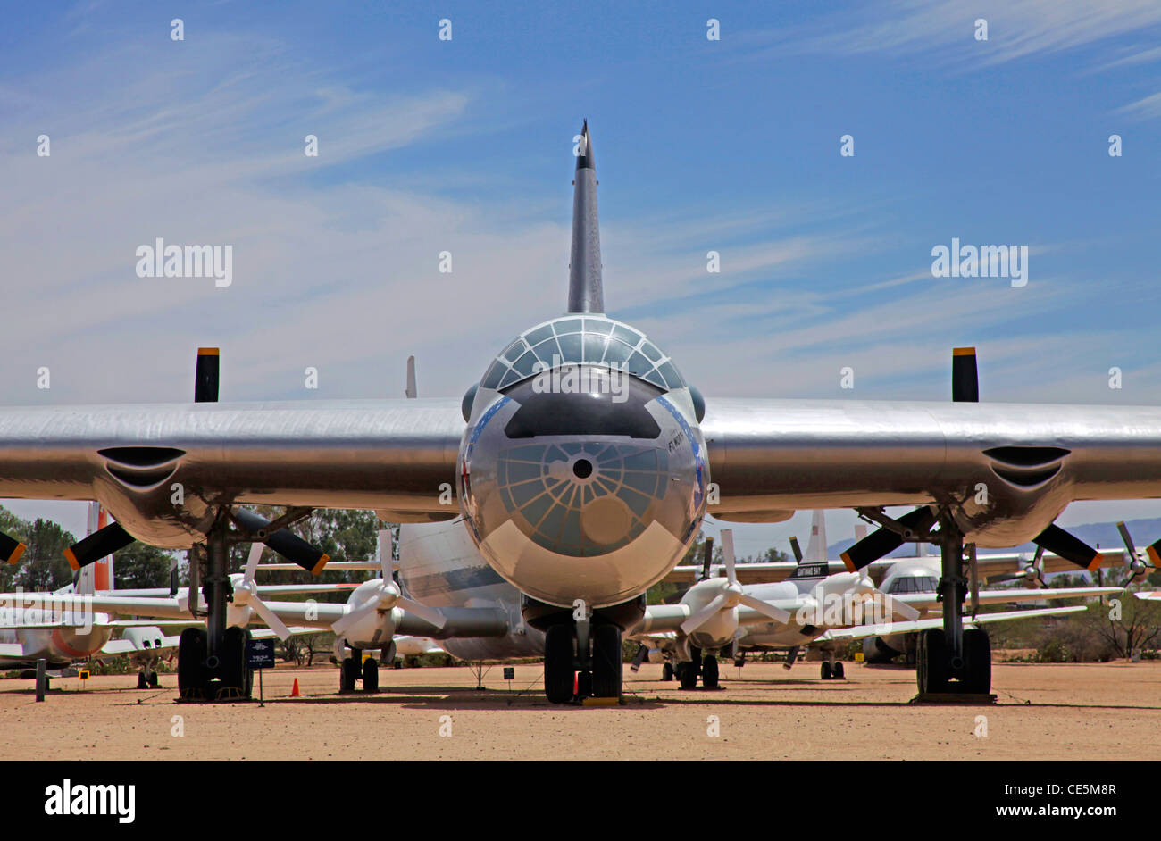 Convair B-36 Peacemaker bombardero estratégico en exhibición en el Museo Pima Foto de stock