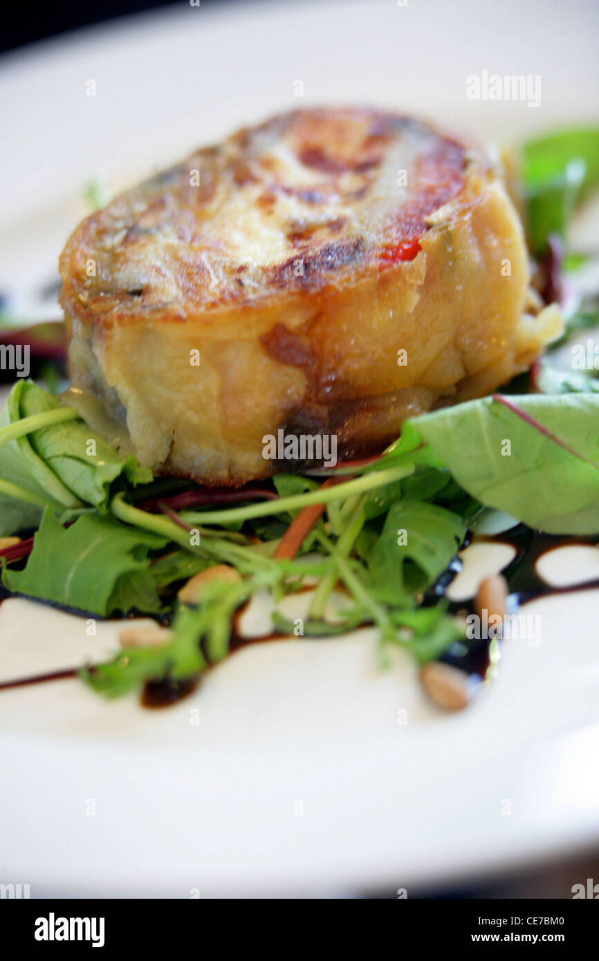 Potato terrine fotografías e imágenes de alta resolución - Alamy