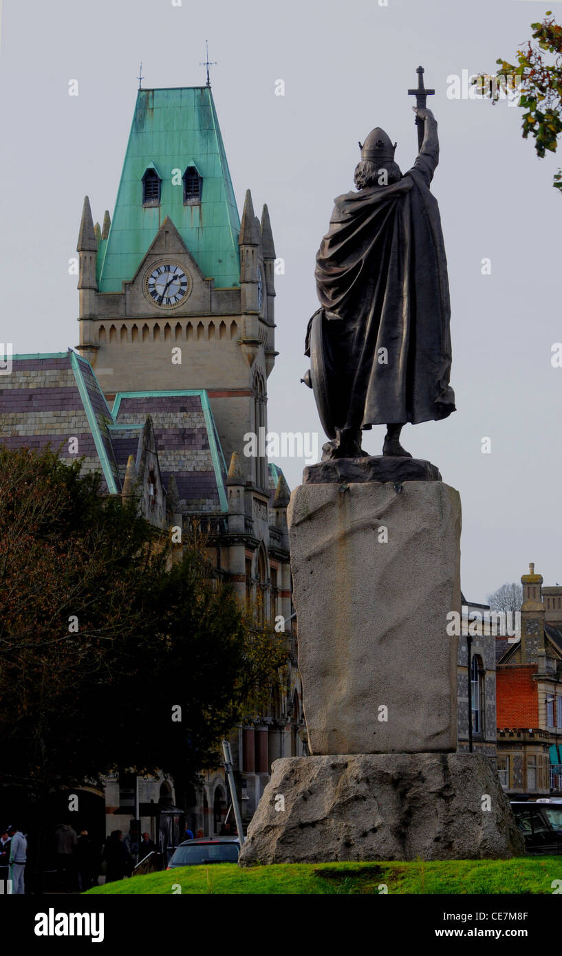 Estatua del rey alfred fotografías e imágenes de alta resolución Alamy
