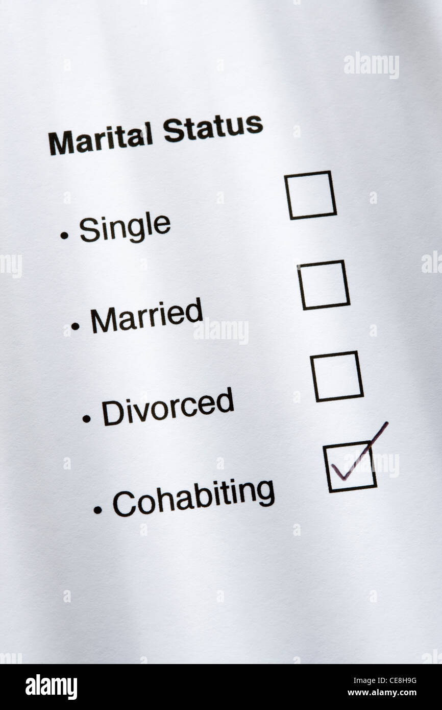 Cuestionario de estado marital, cohabitando marcada. Foto de stock