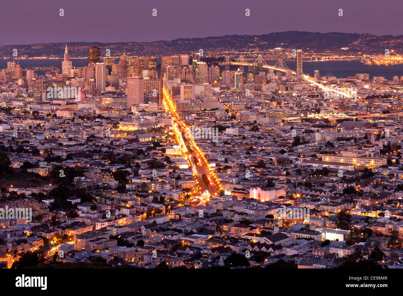 El centro de San Francisco la noche desde arriba Foto de stock